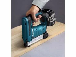 Makita Akku-Tacker DST221 Kit 7 Makita Akku-Tacker DST221 Kit -Laden Elektrowerkzeuge 211170363 xxl