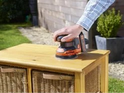 BLACK+DECKER Akku-Exzenterschleifer BDCROS18N 18 V 12 BLACK+DECKER Akku-Exzenterschleifer BDCROS18N 18 V -Laden Elektrowerkzeuge 56940516 xxl