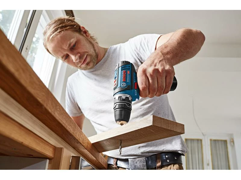 Bosch Professional Akku-Bohrschrauber GSR 12 V-15 FC Kit 2x 2.0 Ah + Aufsätze 4 Bosch Professional Akku-Bohrschrauber GSR 12 V-15 FC Kit 2x 2.0 Ah + Aufsätze – Bild 2